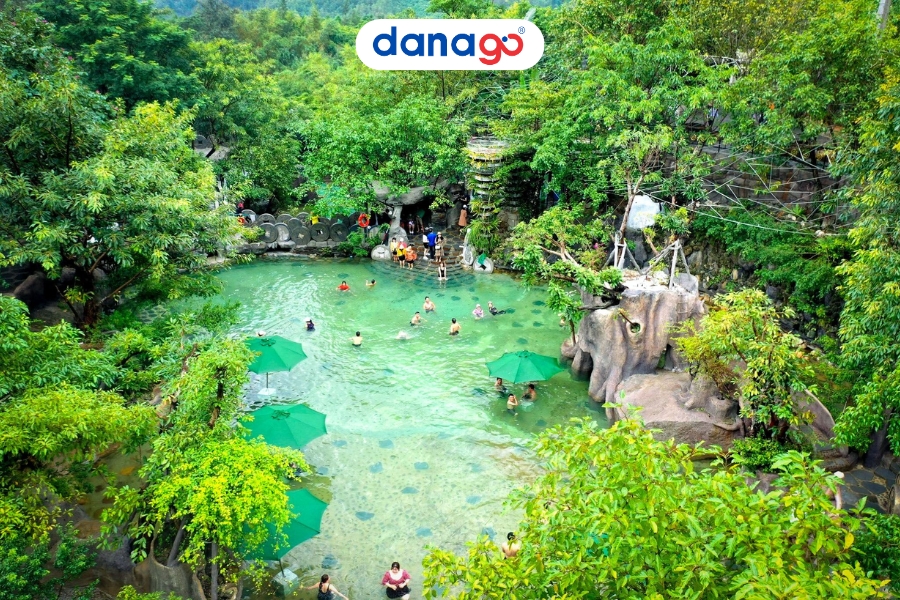 Huyệt Long Hồ Núi Thần Tài