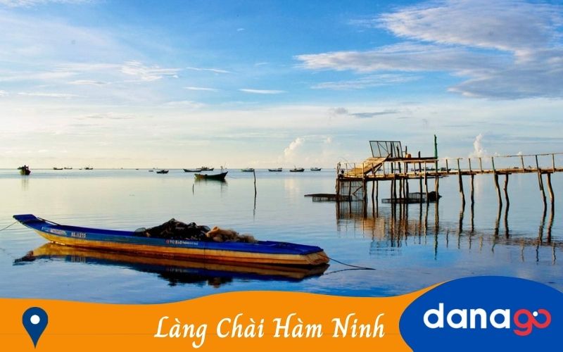 Làng chài Hàm Ninh
