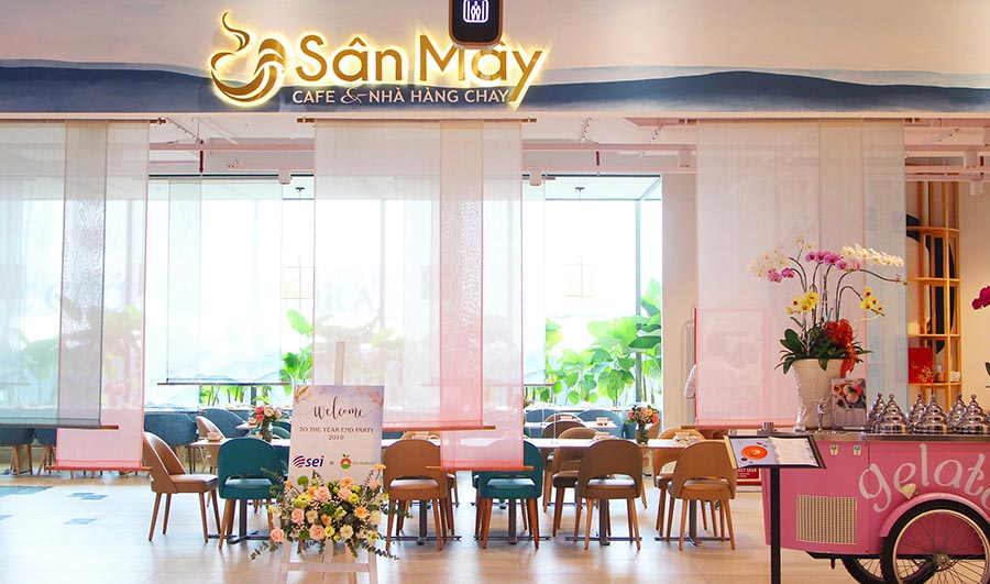 nha hang san may Sân Mây