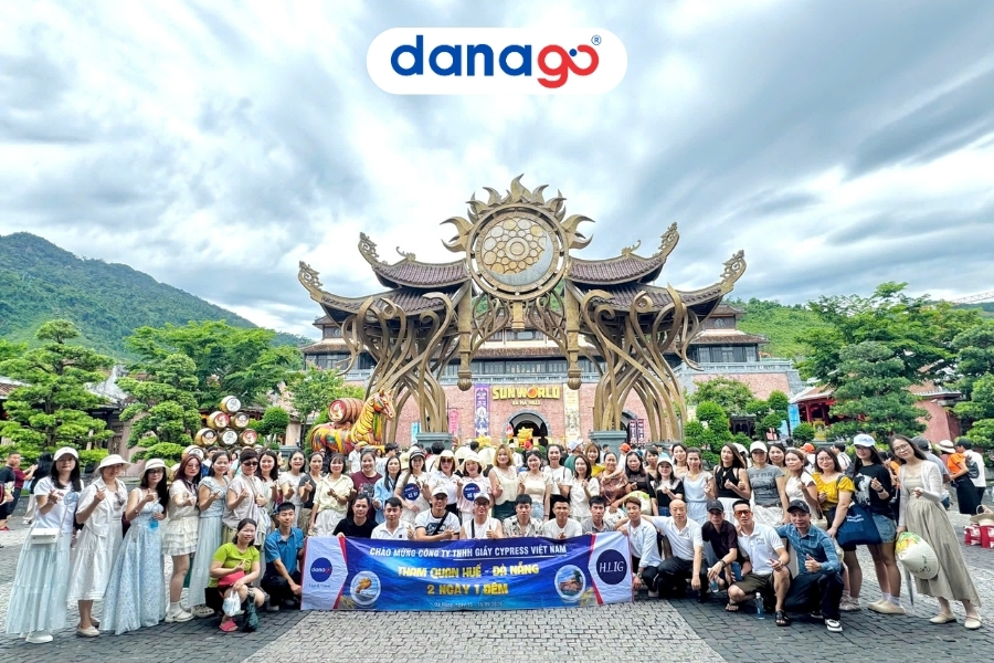 Check-in Cổng Thời Gian tại Bà Nà Hills của đoàn khách DANAGO